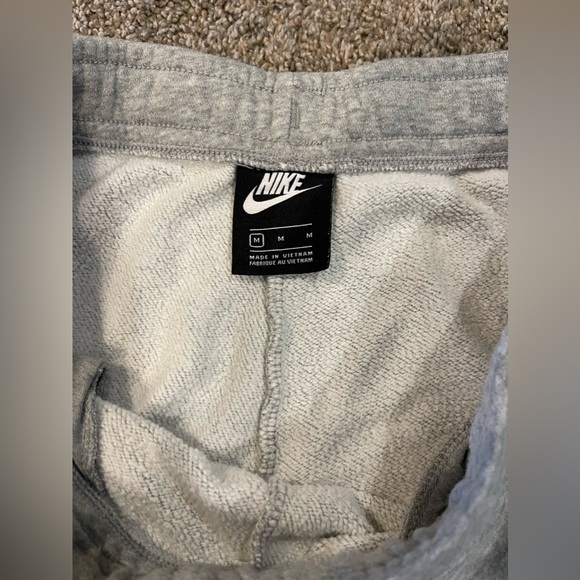 Nike Joggers - Size Medium - Picture 3 of 5